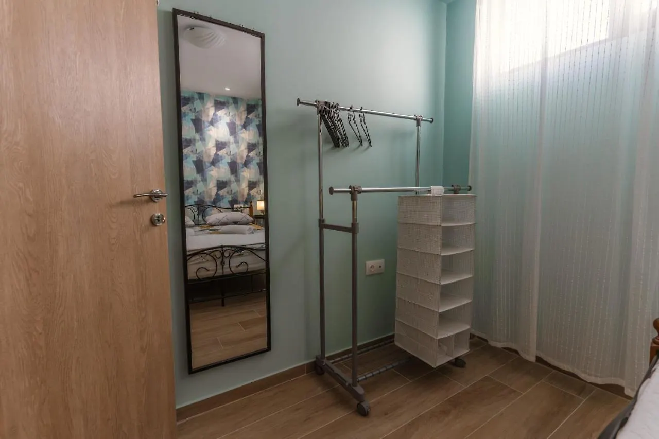 La Petit Maison Thessaloniki Apartment