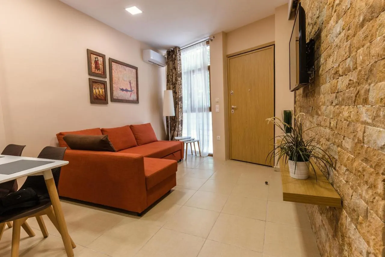 La Petit Maison Thessaloniki 0*,  Greece